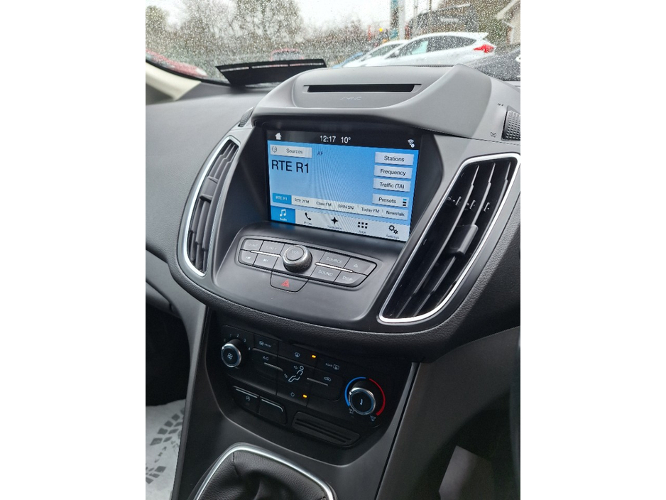 2017 Ford C-Max - image 10