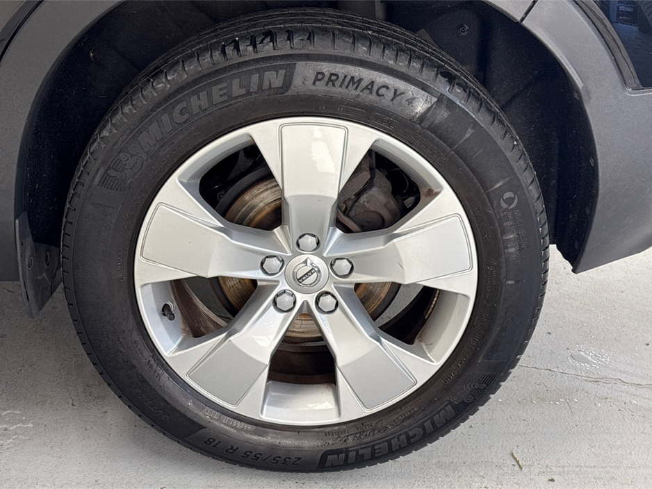 2020 Volvo XC40 - image 11