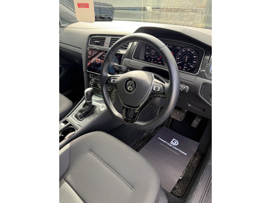 2018 Volkswagen Golf - image 9