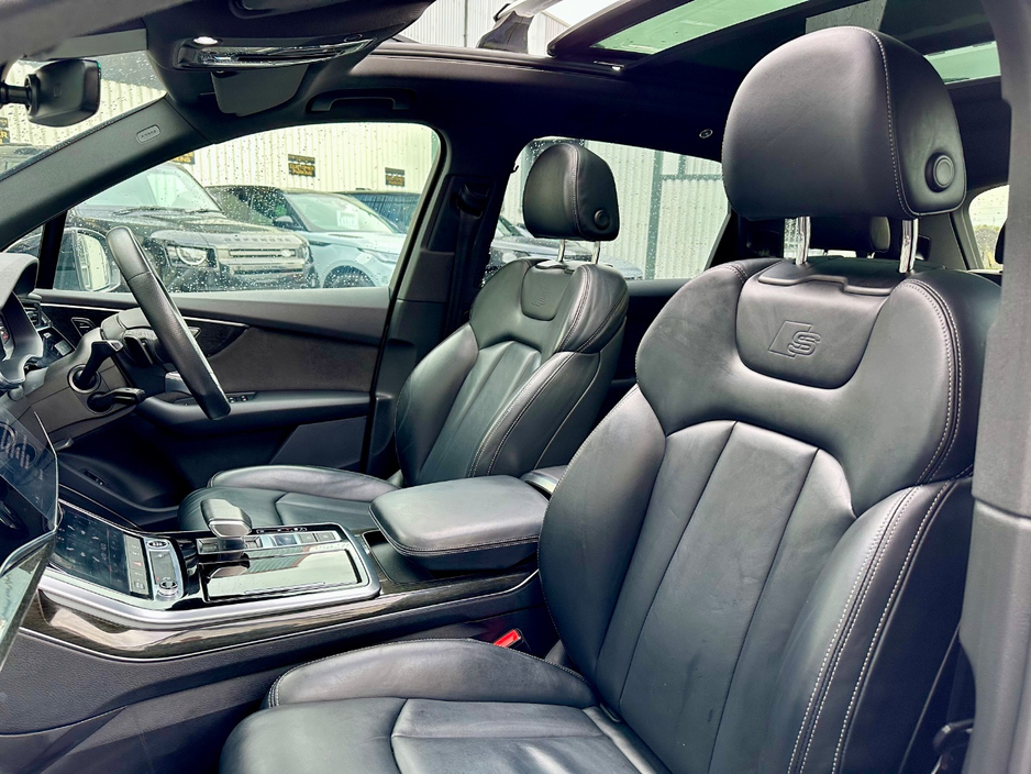 2021 Audi Q7 - image 6