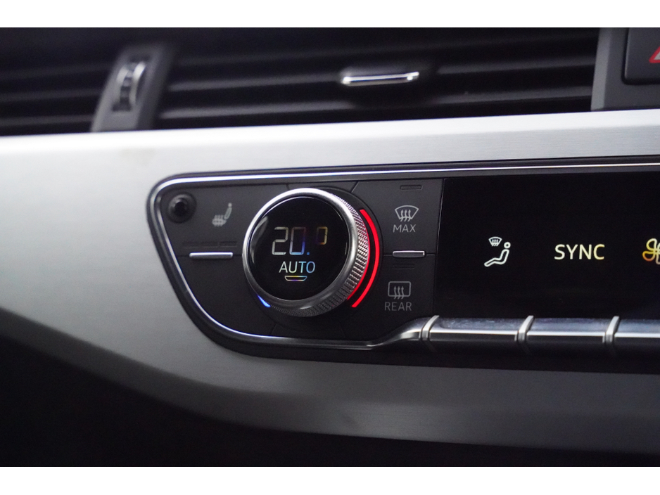 2018 Audi A4 - image 18