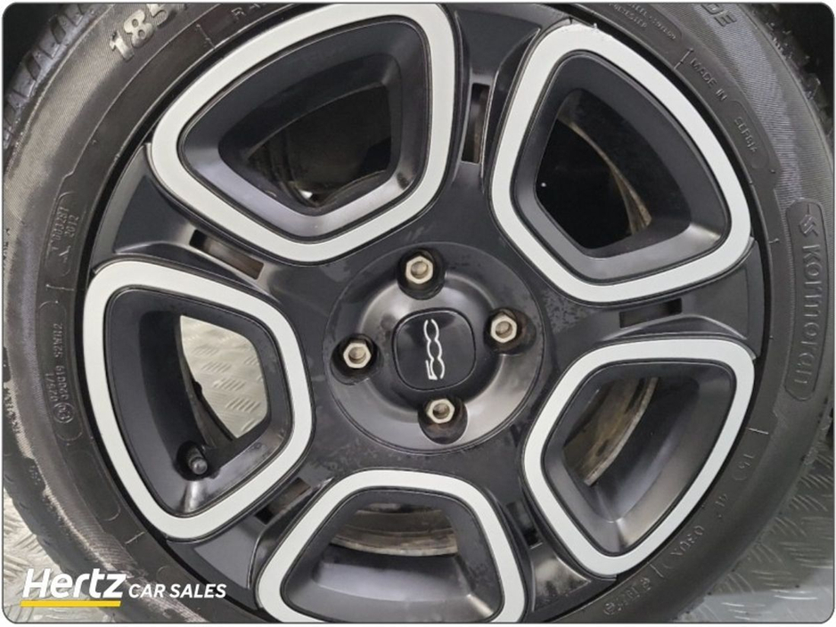 2023 Fiat 500 - image 11