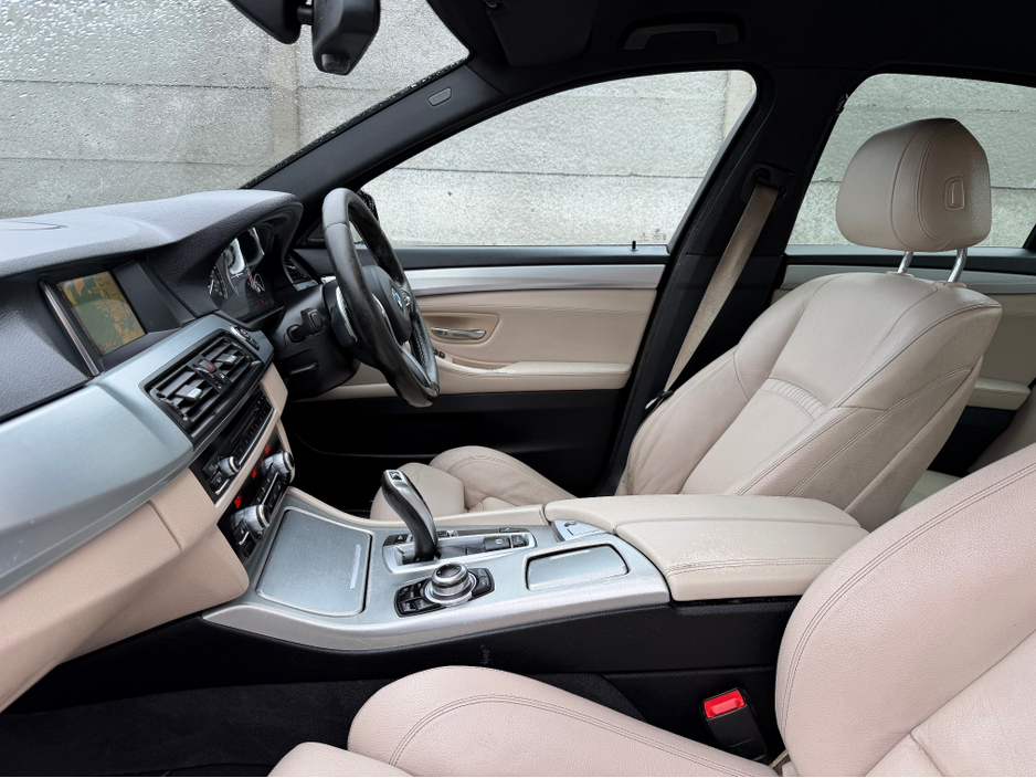 2015 BMW 5 Series - image 19