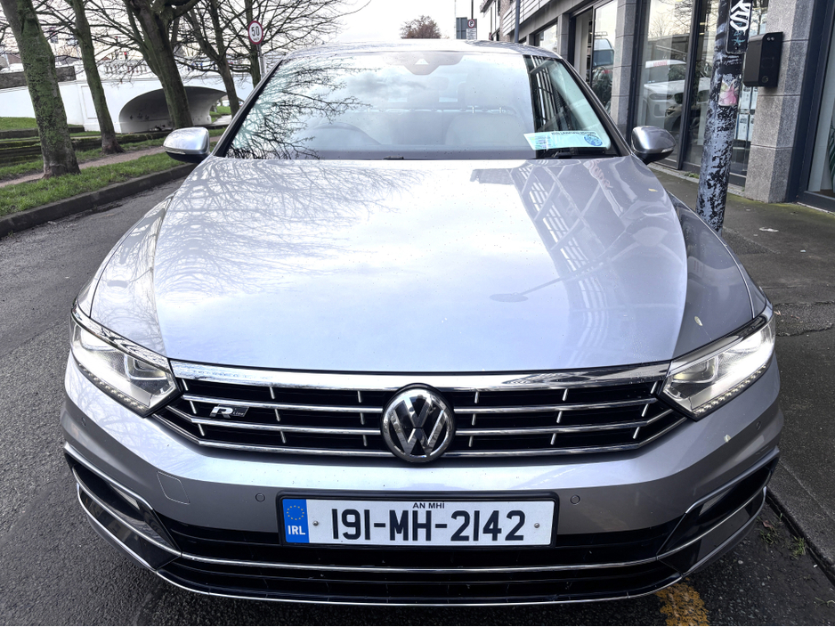 2019 Volkswagen Passat R-LINE 2.0 TDI MANUAL 150HP 4DR €23,950