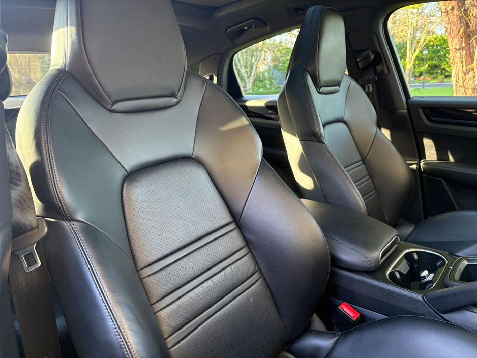 2023 Porsche Cayenne 3.0 E-hybrid 2DR Auto €82,950