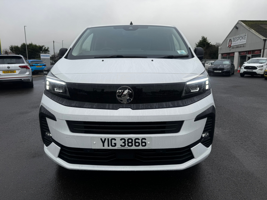 2025 Opel Vivaro - image 9