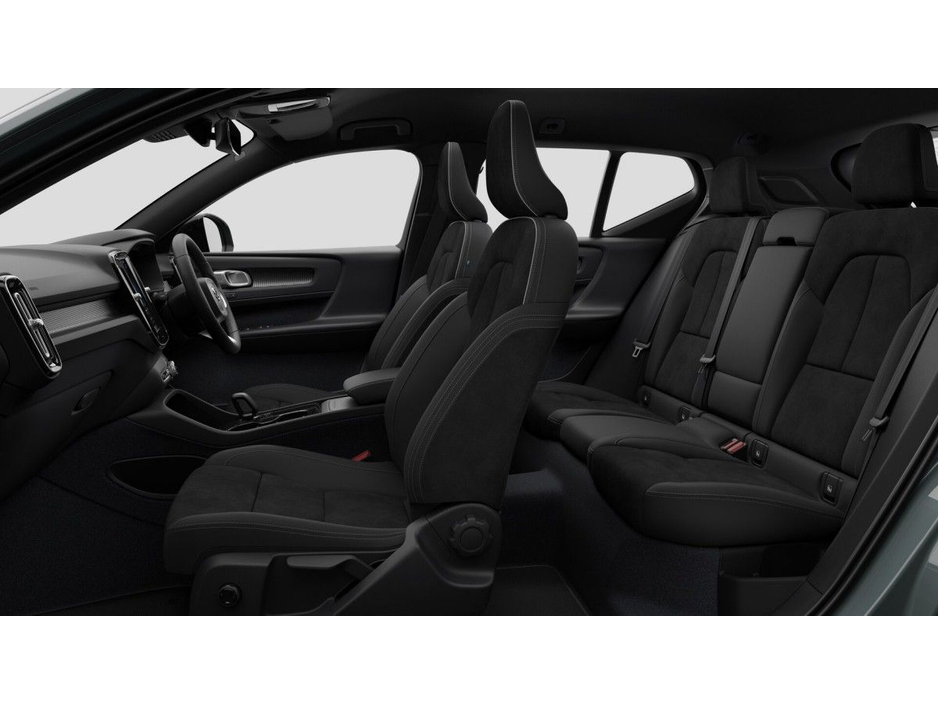 2026 Volvo EX40 - image 18