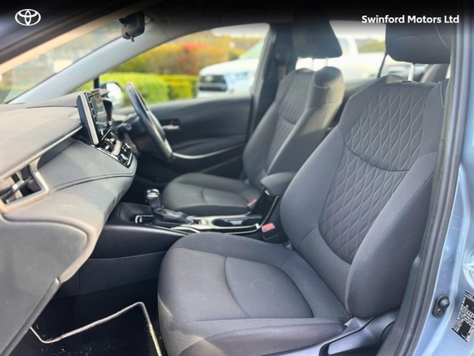 2021 Toyota Corolla - image 7