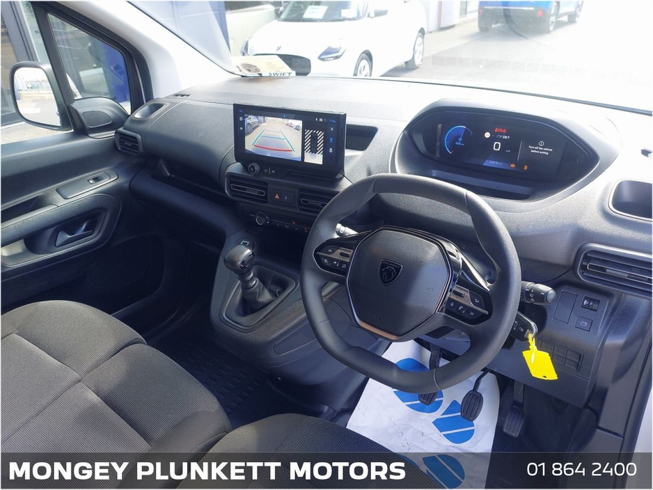 2025 Peugeot Partner - image 12