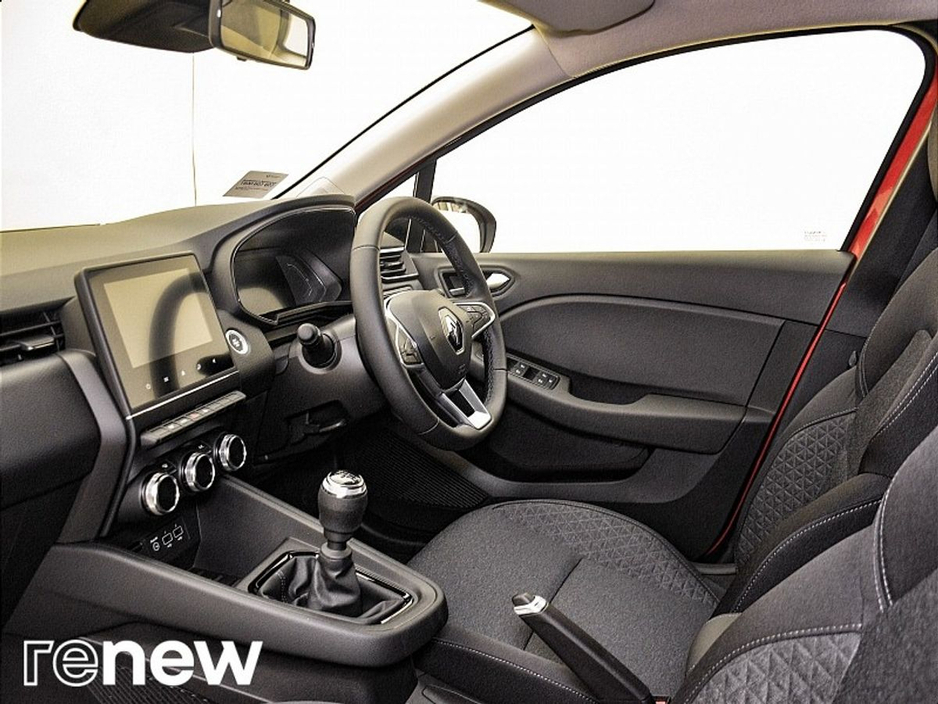 2023 Renault Clio - image 5