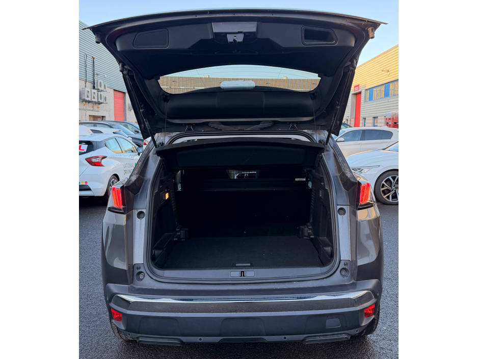 2022 Peugeot 3008 F/L ALLURE VAN €19,995