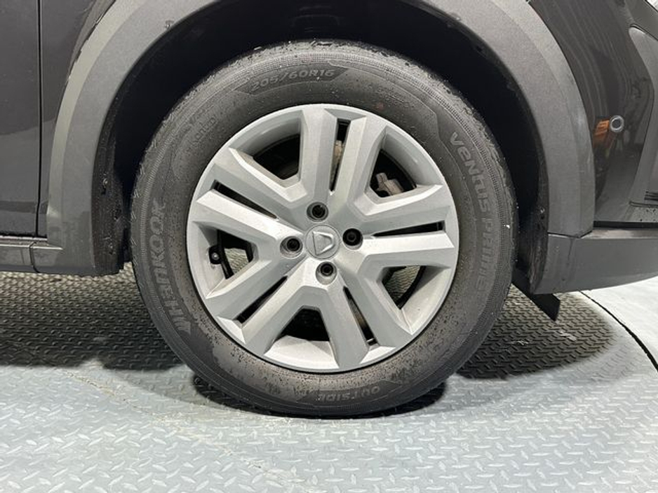 2022 Dacia Jogger Comfort Petrol 7 Seater 1.0 221 €17,750