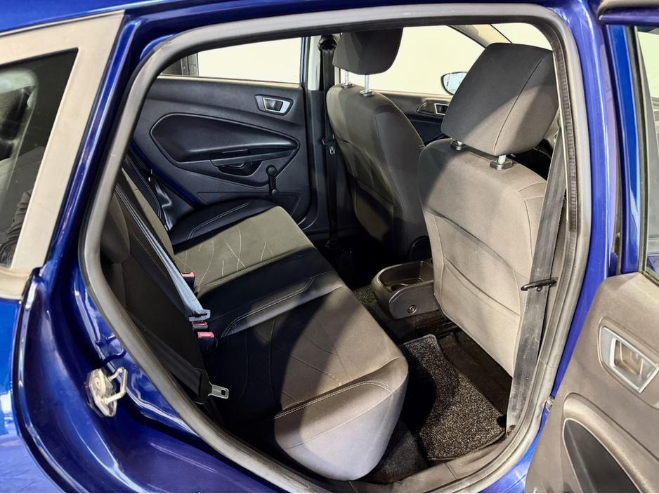 2015 Ford Fiesta MCA ZETEC 1.0 65PS M5 4DR 5DR €7,990