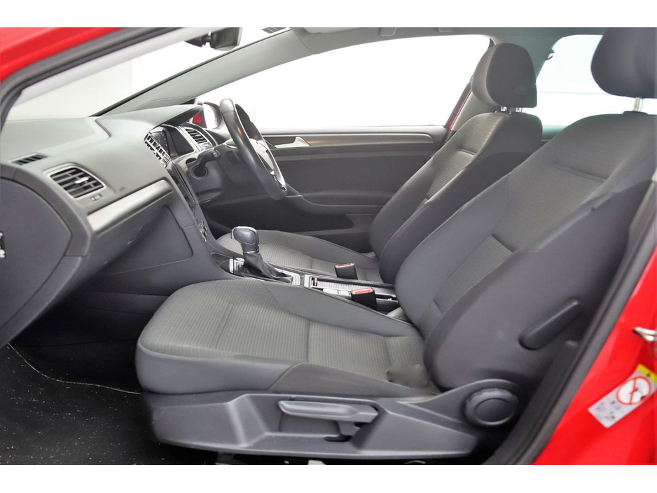 2019 Volkswagen Golf - image 15