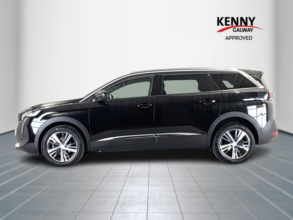 2024 Peugeot 5008 - image 4