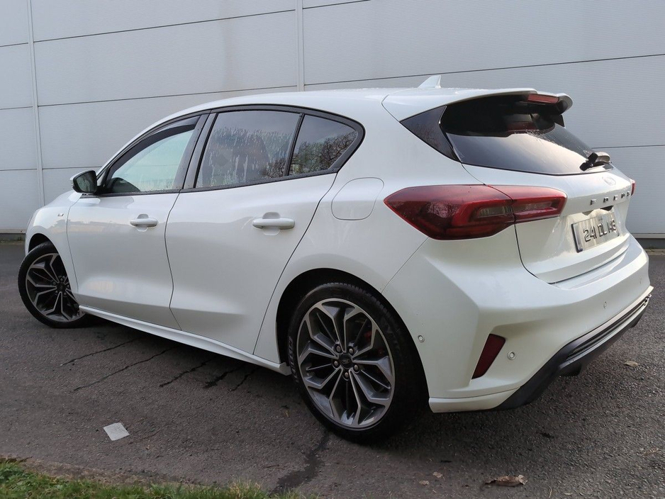 2024 Ford Focus - image 3