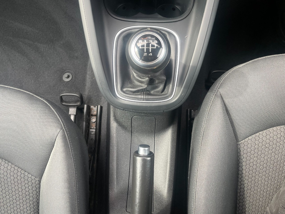 2011 Audi A1 - image 13