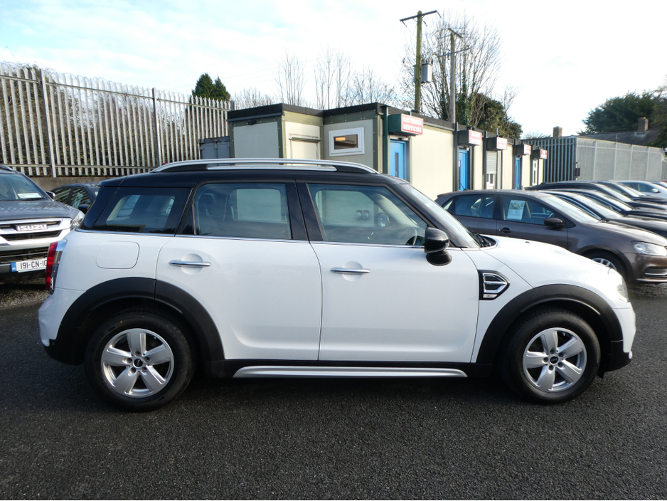 2017 MINI Countryman - image 10