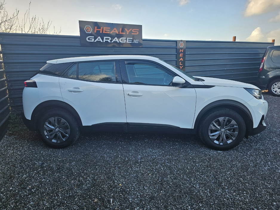 2020 Peugeot 2008 - image 4