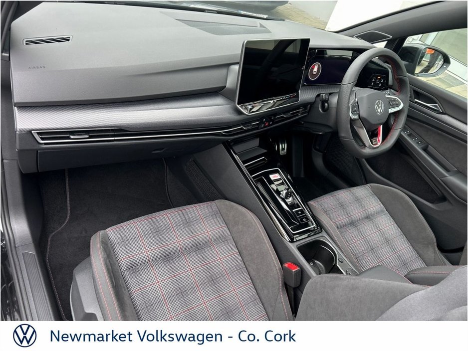 2026 Volkswagen Golf - image 24