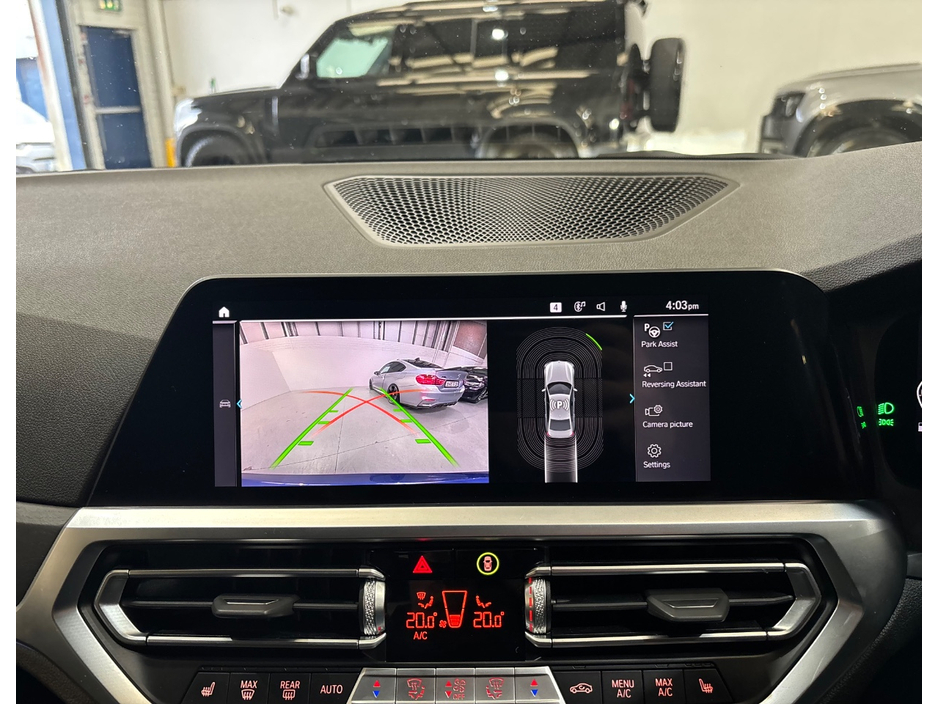 2022 BMW 3 Series - image 13