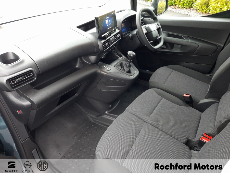 2026 Opel Combo L1H1 Komfort 1.5D 100HP €21,600