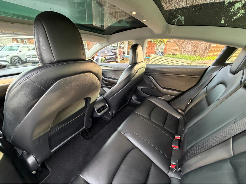 2021 Tesla Model 3 STANDARD PLUS...PAN ROOF €21,750