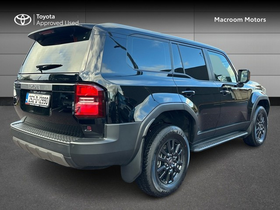 2025 Toyota Landcruiser Land Cruiser (N1) FRESH XELECTION OF TRADE INS €70,000