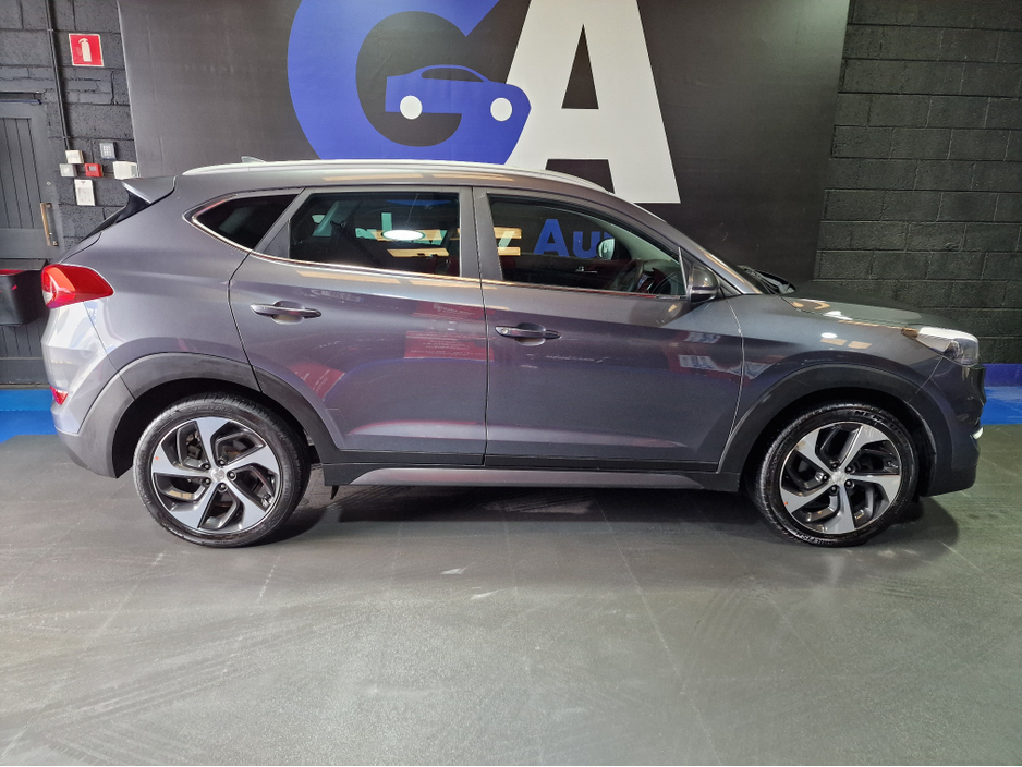 2017 Hyundai Tucson - image 11