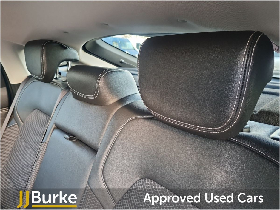 2021 Renault Arkana - image 16