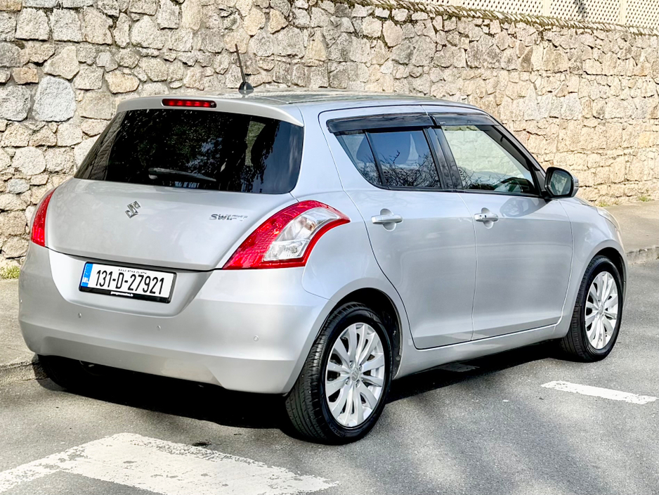 2013 Suzuki Swift - image 11