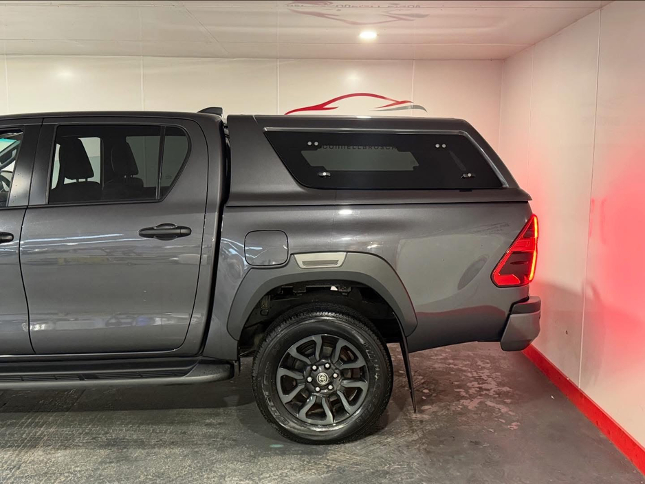 2022 Toyota Hilux - image 5