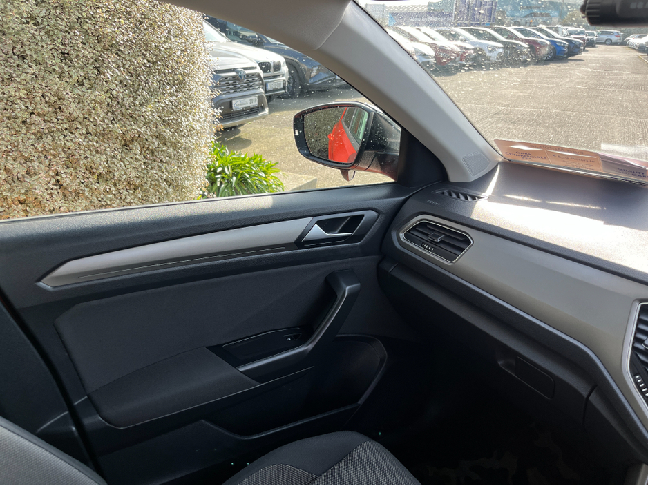 2020 Volkswagen T-Roc - image 16