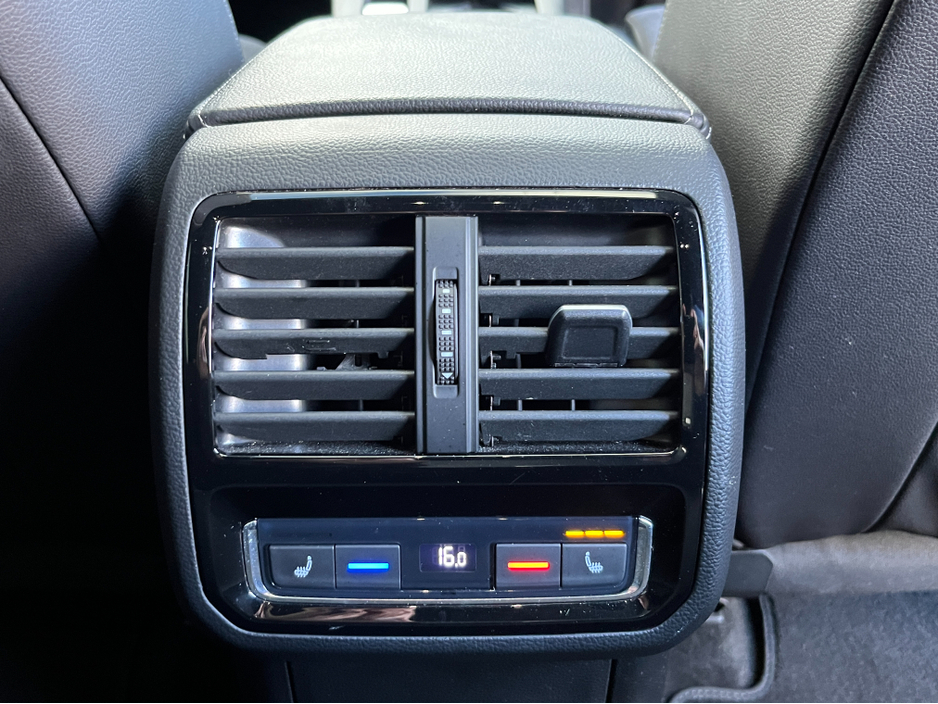 2020 Volkswagen Arteon R-LINE 240HP 4MOTION AUTOMATIC 2.0 DIESEL //HIGH SPEC//PANORAMIC GLASS ROOF//KEYLESS ENTRY//SAT NAV//HEATED FRONT AND REAR SEATS// €32,950