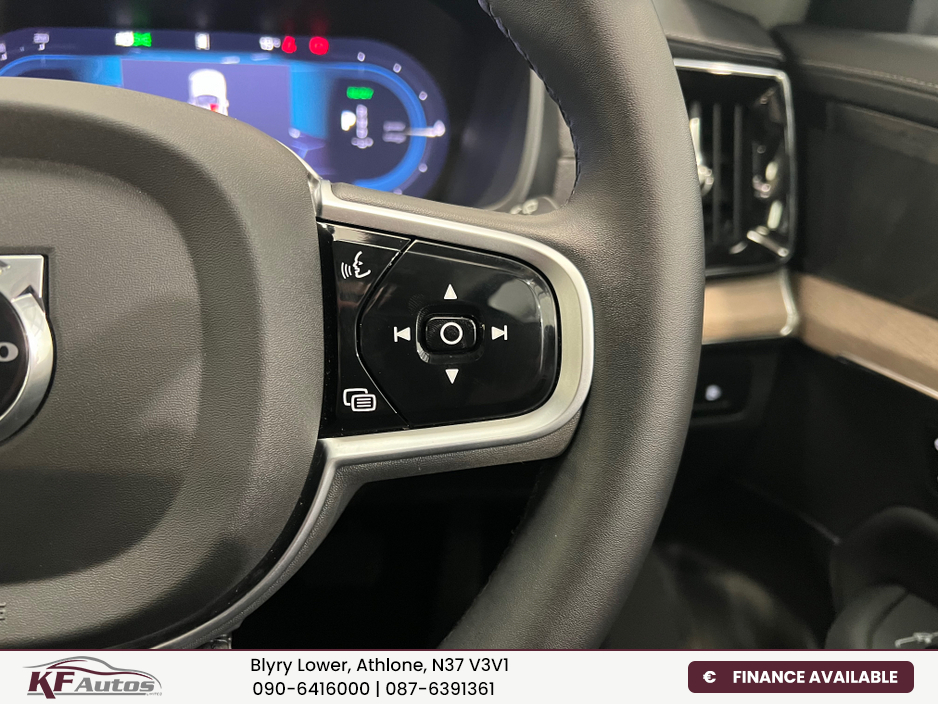 2025 Volvo XC90 - image 28