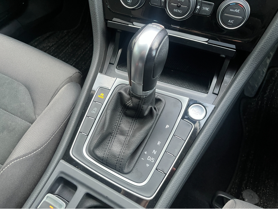 2019 Volkswagen Golf HIGHLINE AUTOMATIC 1.4 PETROL //LOW MILES//REVERSE CAMERA//KEYLESS ENTRY//ADAPTIVE CRUISE CONTROL// €19,950