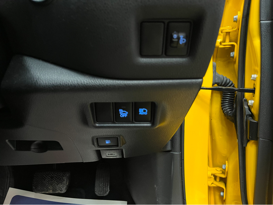 2018 Toyota C-HR - image 10