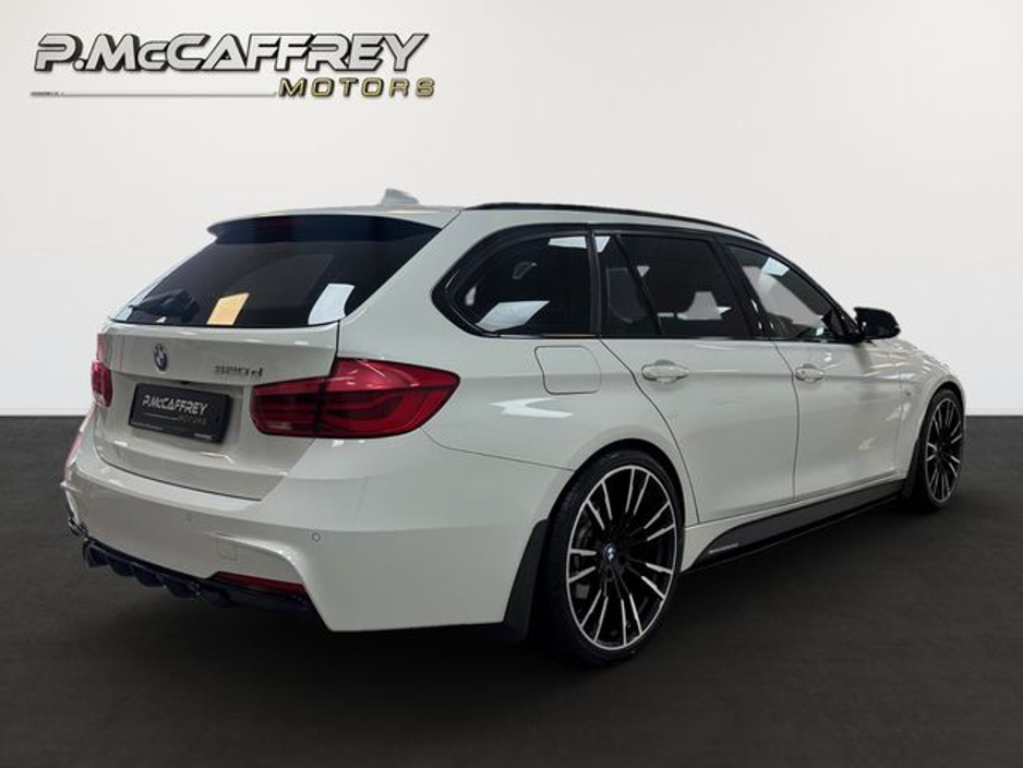 2016 BMW 3 Series - image 5
