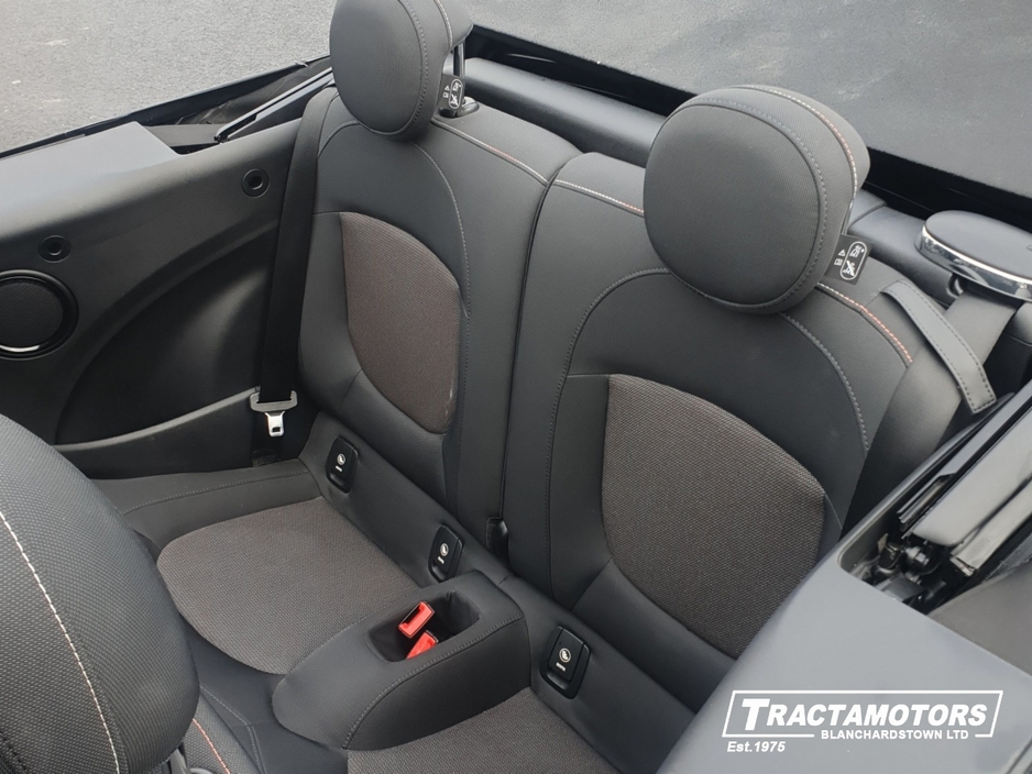 2016 MINI Convertible COOPER €15,999