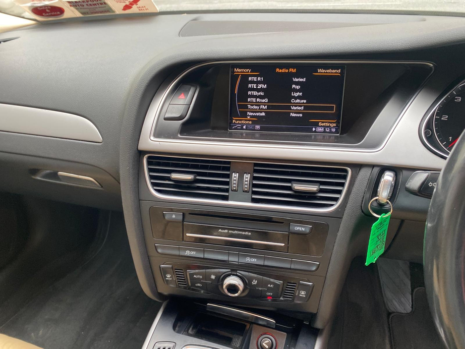 2015 Audi A4 - image 14