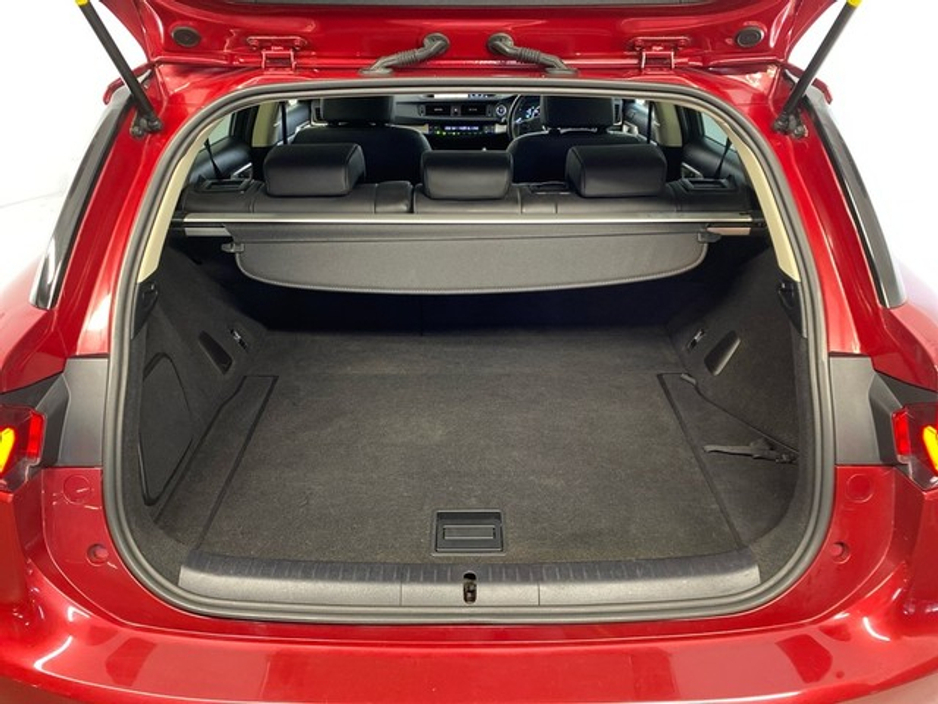 2018 Lexus CT 200 h - image 13