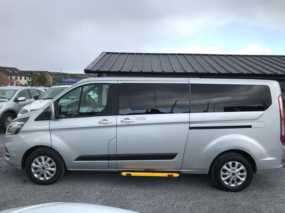 2019 Ford Tourneo - image 22