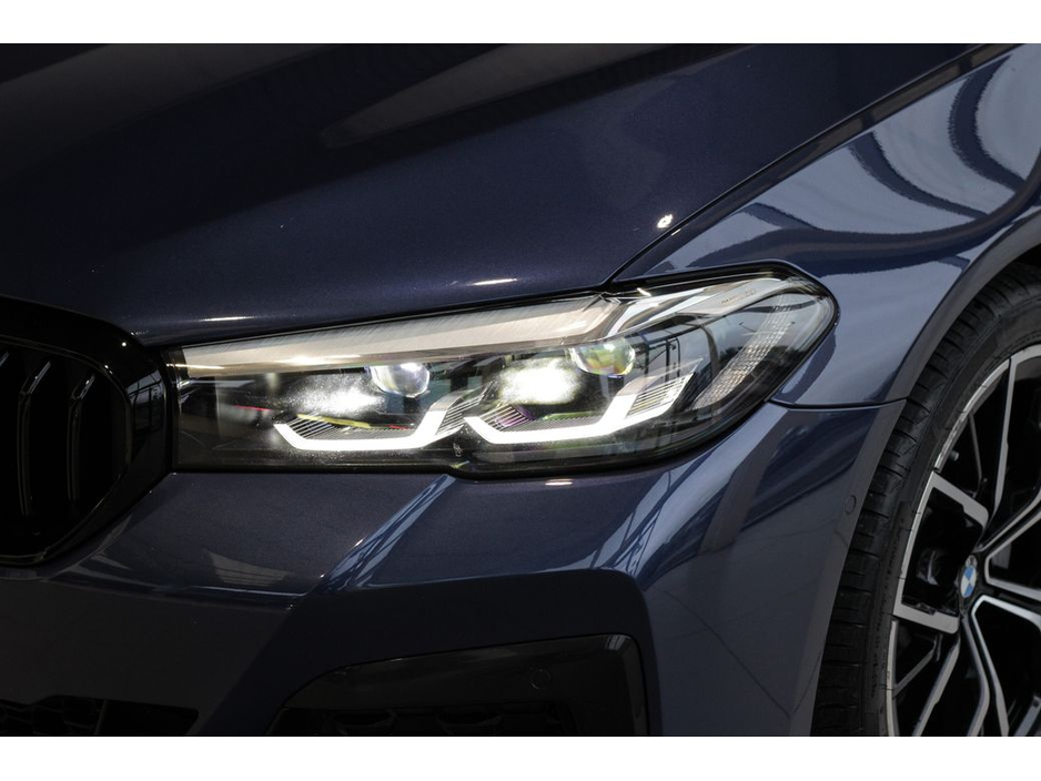 2022 BMW 5 Series 520D M SPORT €39,899