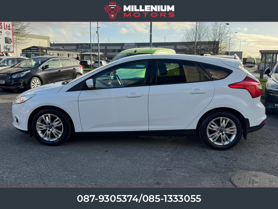 2012 Ford Focus - image 5