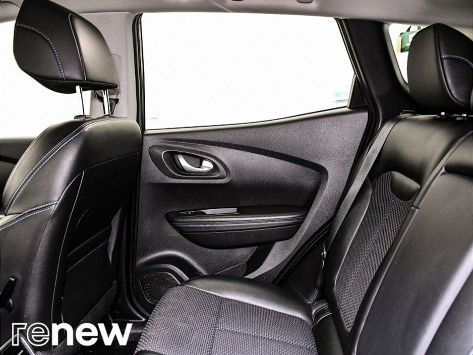 2020 Renault Kadjar - image 11