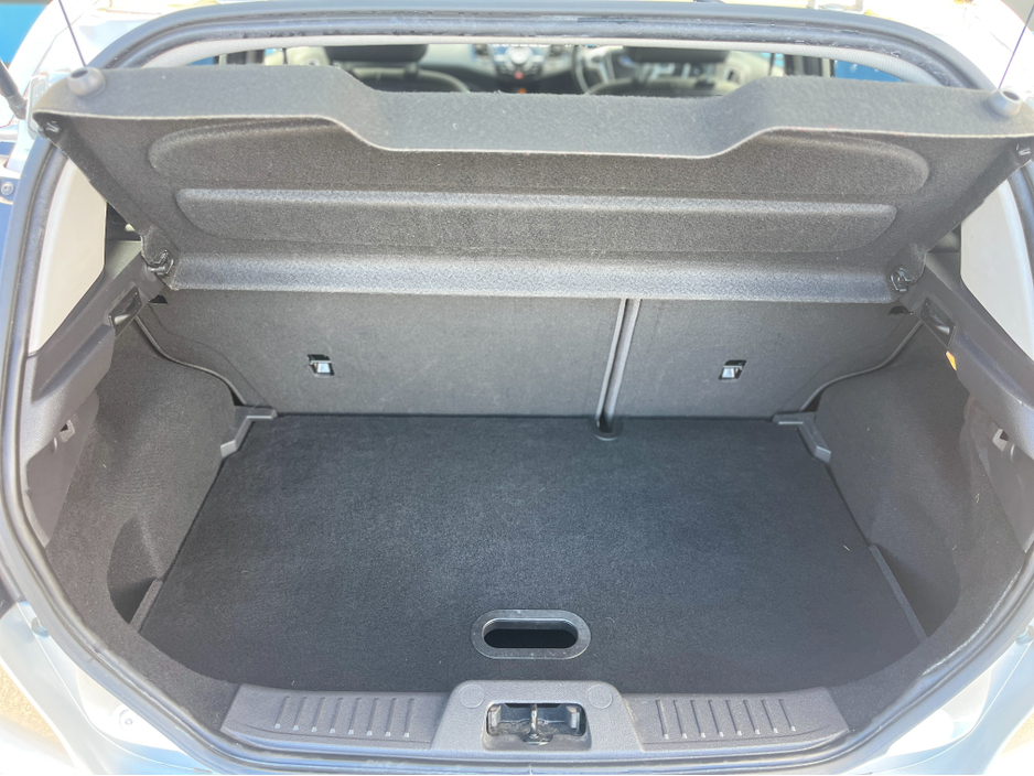 2015 Ford Fiesta - image 16