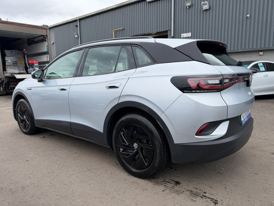 2022 Volkswagen ID.4 - image 7