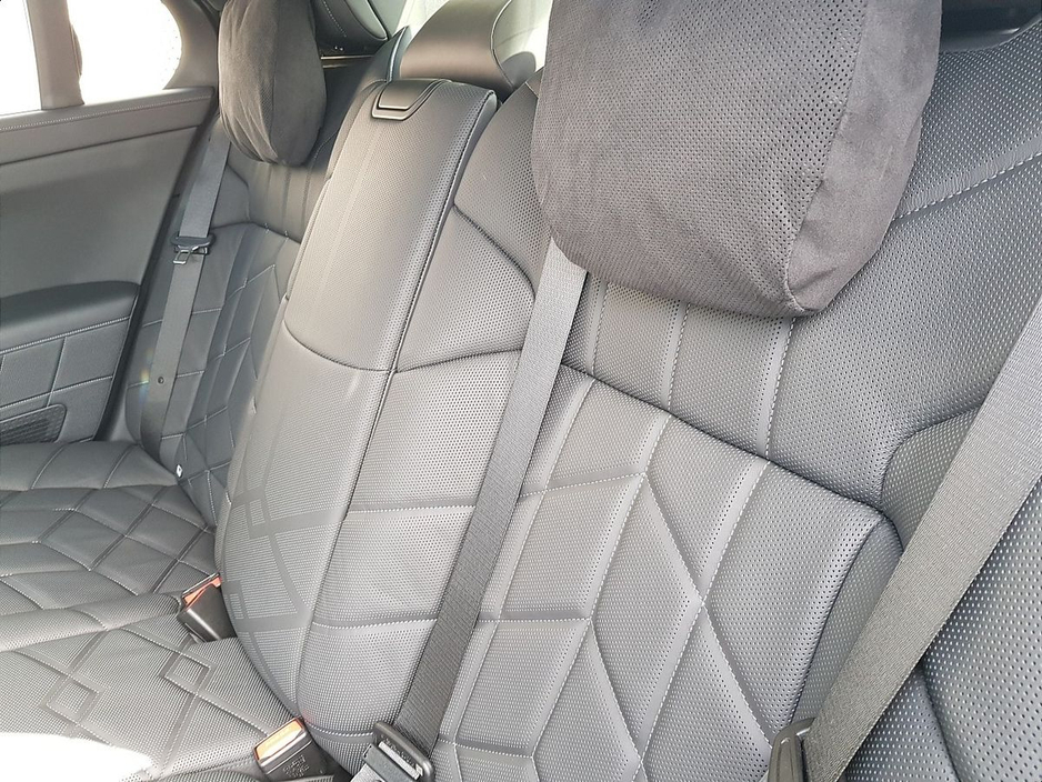 2025 BMW 7 Series - image 20