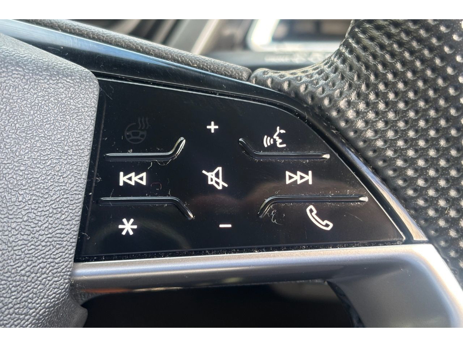 2023 Audi Q4 e-tron E-TRON S LINE 40 €32,137