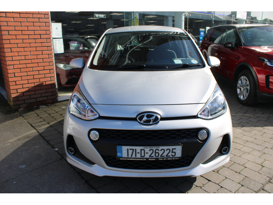 2017 Hyundai i10 - image 7